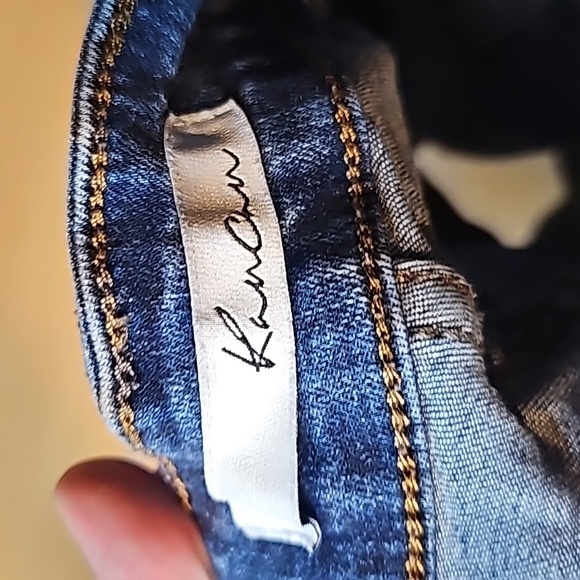 Sz 1/24 Kancan distressed shorts - Picture 4 of 7